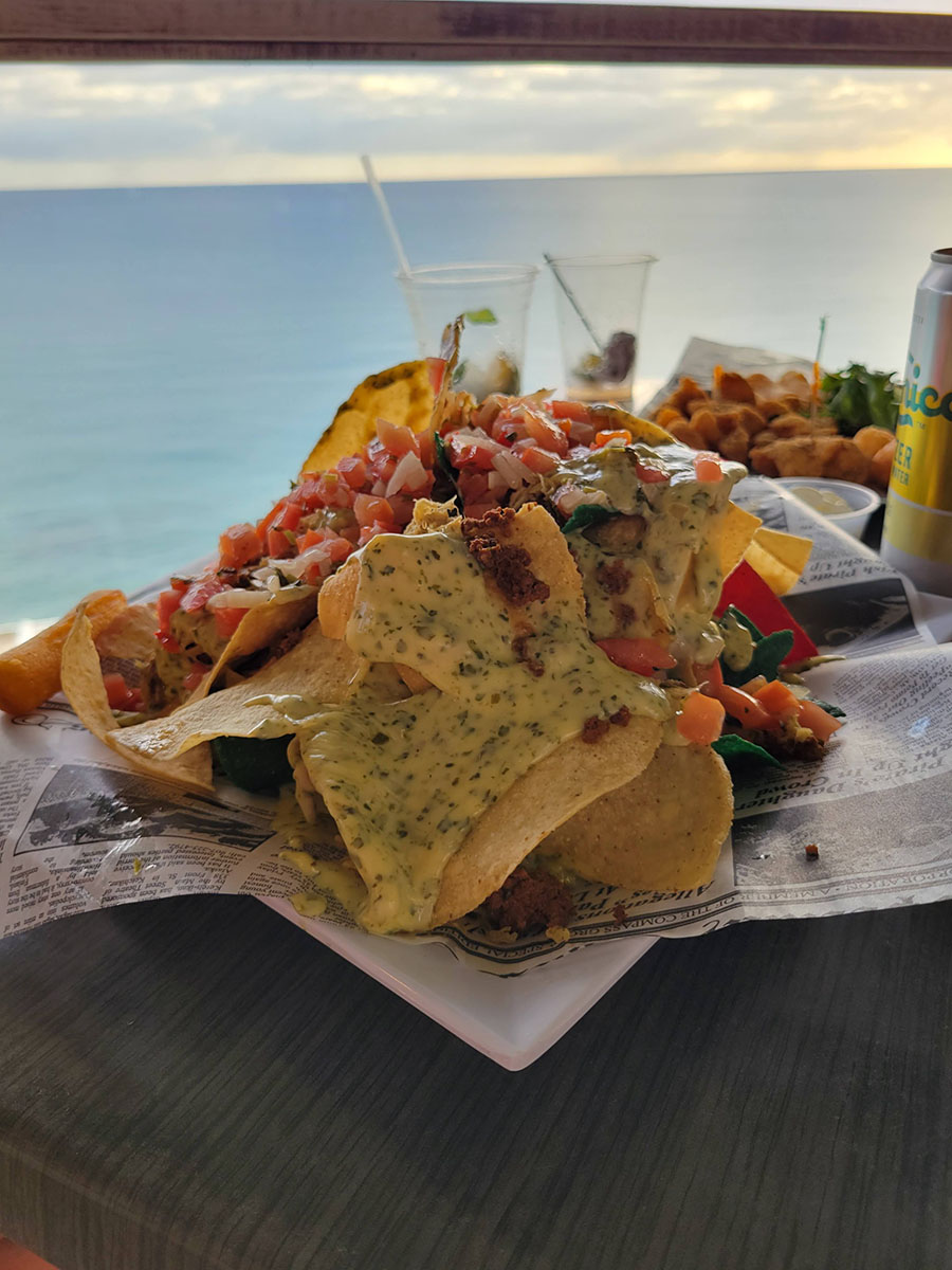 A plate of nachos from Pa'l 22 Rincón